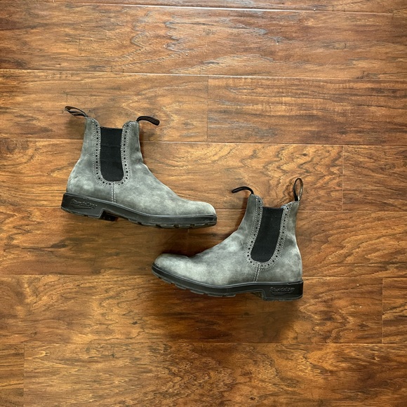 Women’s High Top Blundstone Boots - Picture 5 of 5